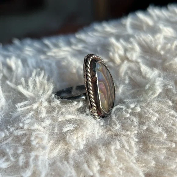 Abalone Shell Ring - Picture 5 of 7